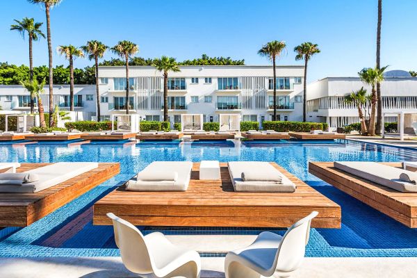 So White Club Resort