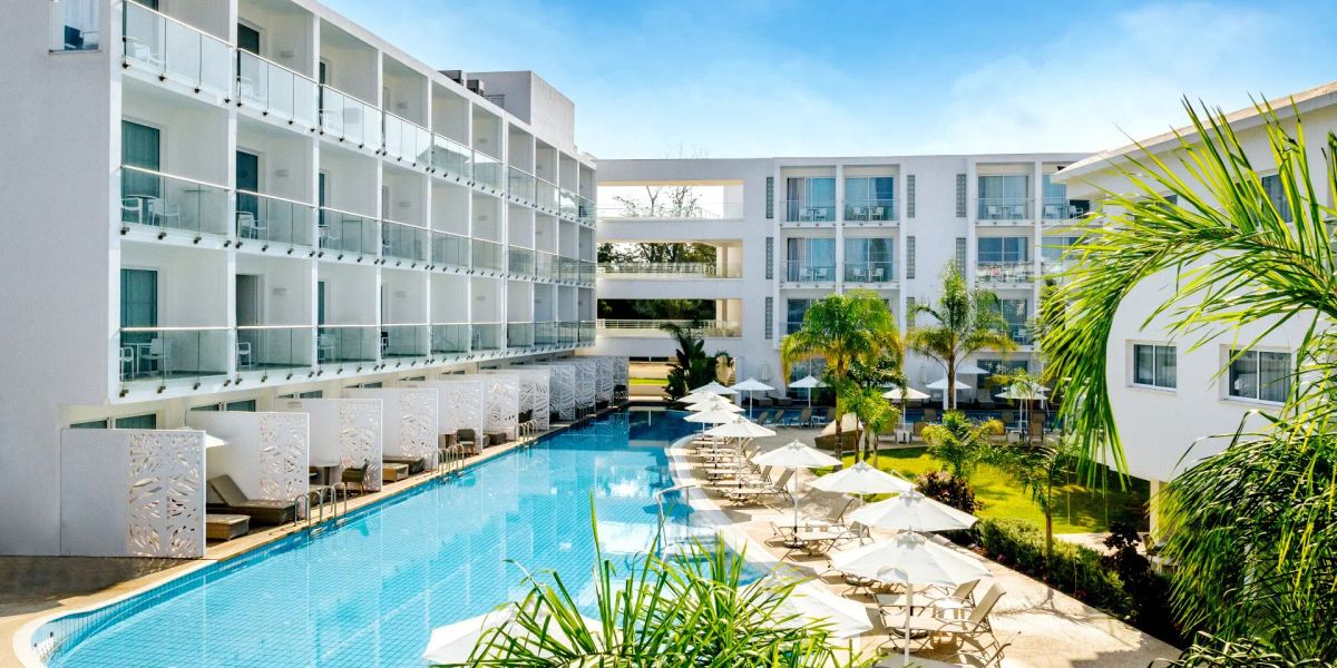 Cypr First Deal na 7 dni w kwietniu: 4⋆ hotel od 2 909 zł