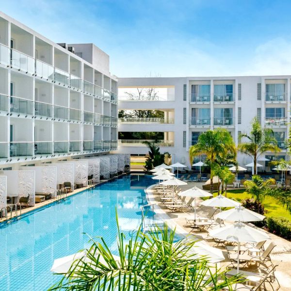 Cypr First Deal na 7 dni w kwietniu: 4⋆ hotel od 2 909 zł