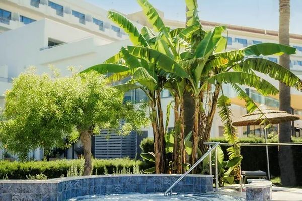 St. George Beach Hotel & Spa Resort