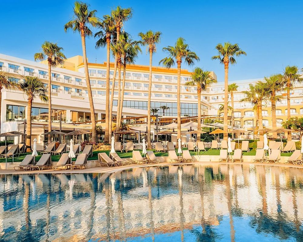 St. George Beach Hotel & Spa Resort