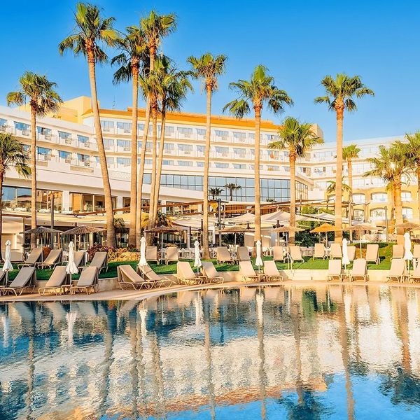 St. George Beach Hotel & Spa Resort — Paphos, Cypr