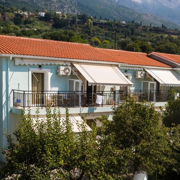 Stefanos Studios — Lourdata, Grecja
