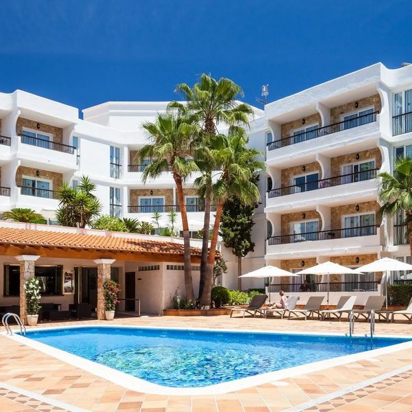 Suitehotel S'Argamassa Palace — Santa Eularia des Riu, Hiszpania
