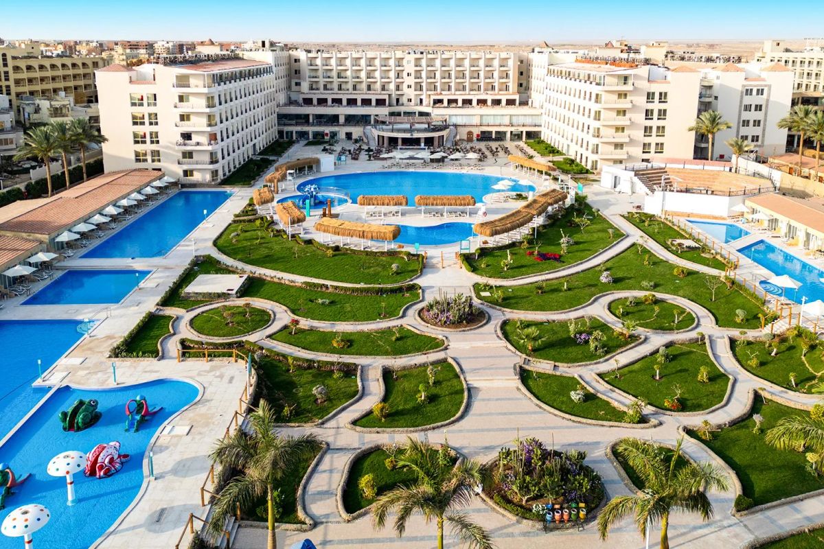 Hurghada (7 dni) w Sunrise Azalea Aqua Park Resort z Poznania (AI)