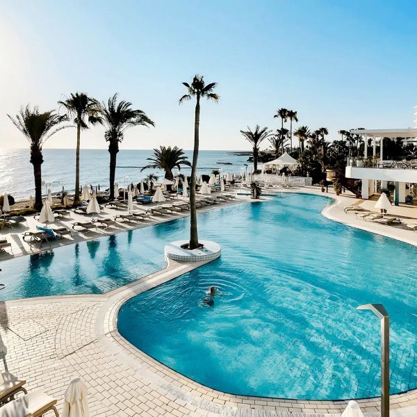 Sunrise Beach — Protaras, Cypr