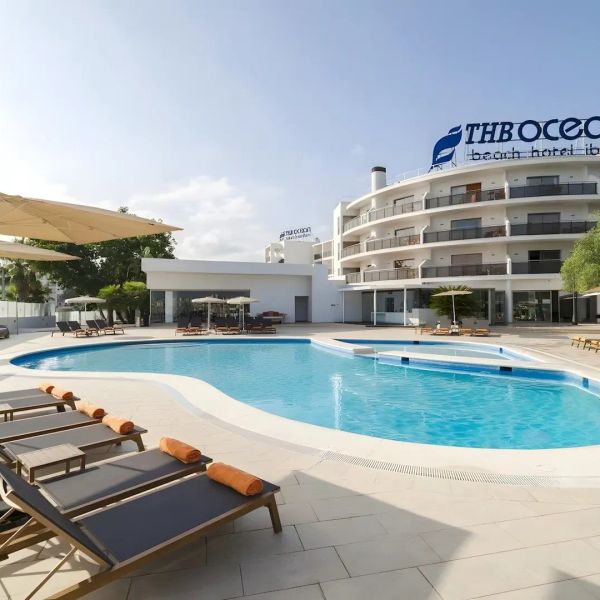 Thb Ocean Beach — Sant Antoni de Portmany, Hiszpania