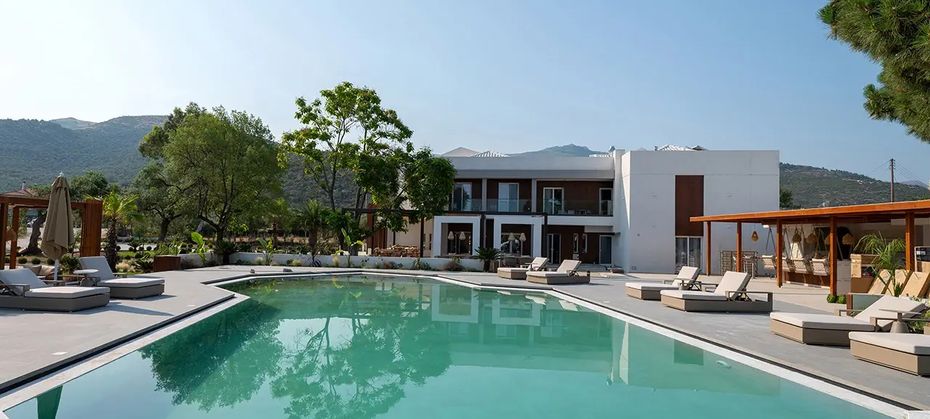 The Mini Resort