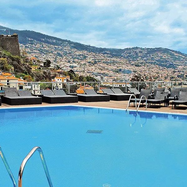 The Views Baia (ex. Four Views Baia) — Funchal, Portugalia