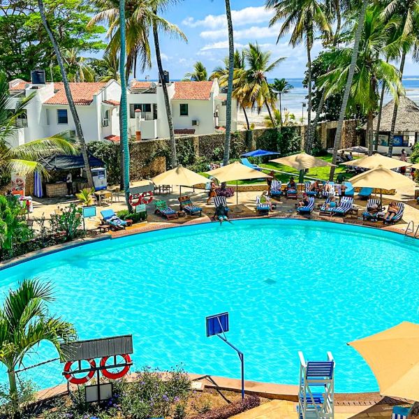 Hotel Travellers Beach w Kenia (Wybrzeże Mombasy) - oferta last minute
