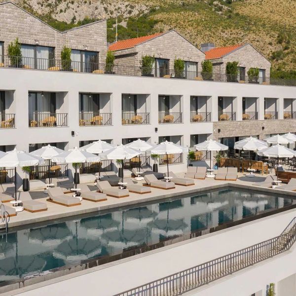 Vivid Blue Serenity Resort — Sveti Stefan, Czarnogóra