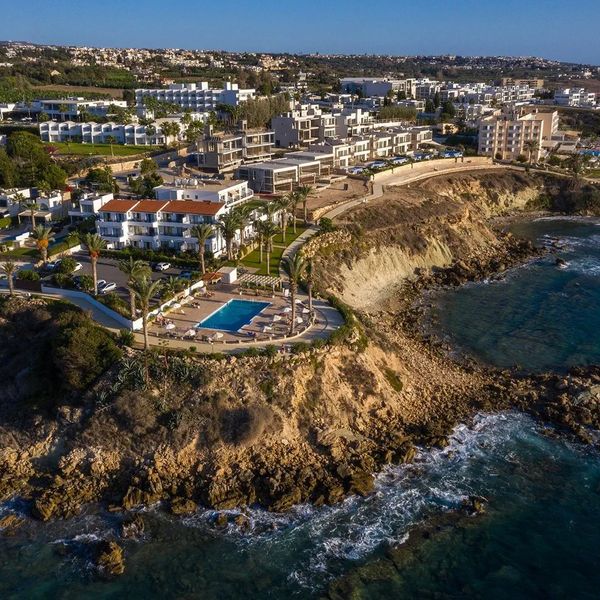 Vrachia Beach — Paphos, Cypr