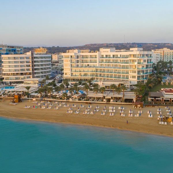 Vrissaki Beach — Protaras, Cypr