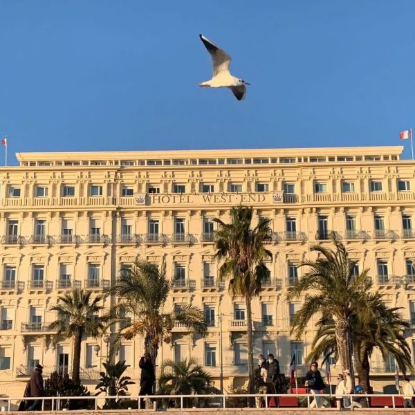 West End — Nicea, Francja