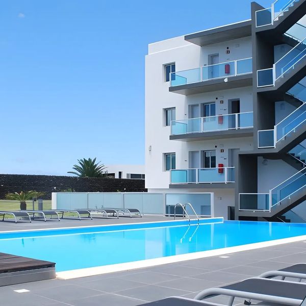 Whales Bay — Capelas, Portugalia