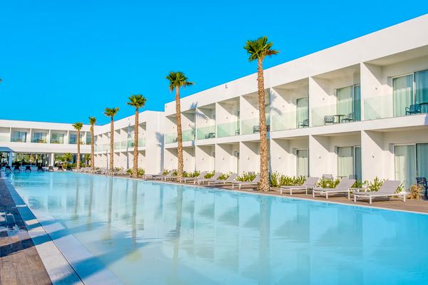 White Dreams Resort