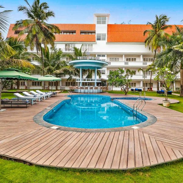 White Wharf Beach Resort — Morjim, Indie