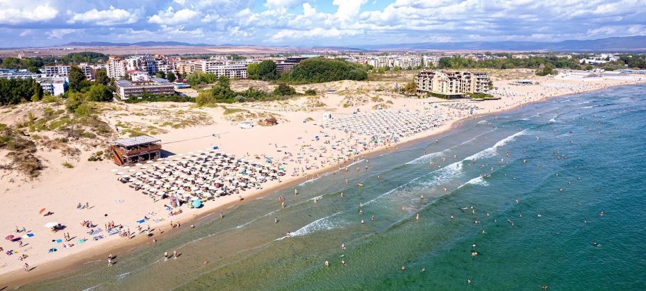 Zefir Beach